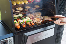 Load image into Gallery viewer, Masterbuilt Gravity Series 560 Digital Charcoal Grill & Smoker