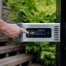 Load image into Gallery viewer, Masterbuilt Gravity Series® 800 Digital Charcoal Griddle + Grill + Smoker