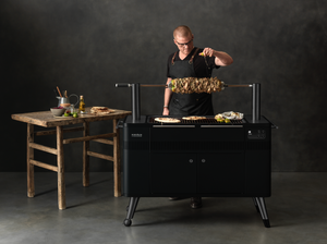 Everdure HUB II Charcoal Grill